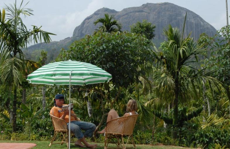 Sunbird Garden Resort Krishnagiri Kültér fotó