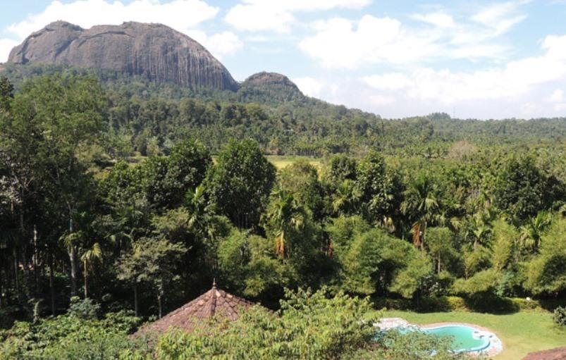 Sunbird Garden Resort Krishnagiri Kültér fotó