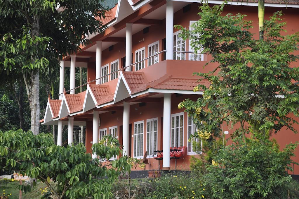 Sunbird Garden Resort Krishnagiri Szoba fotó