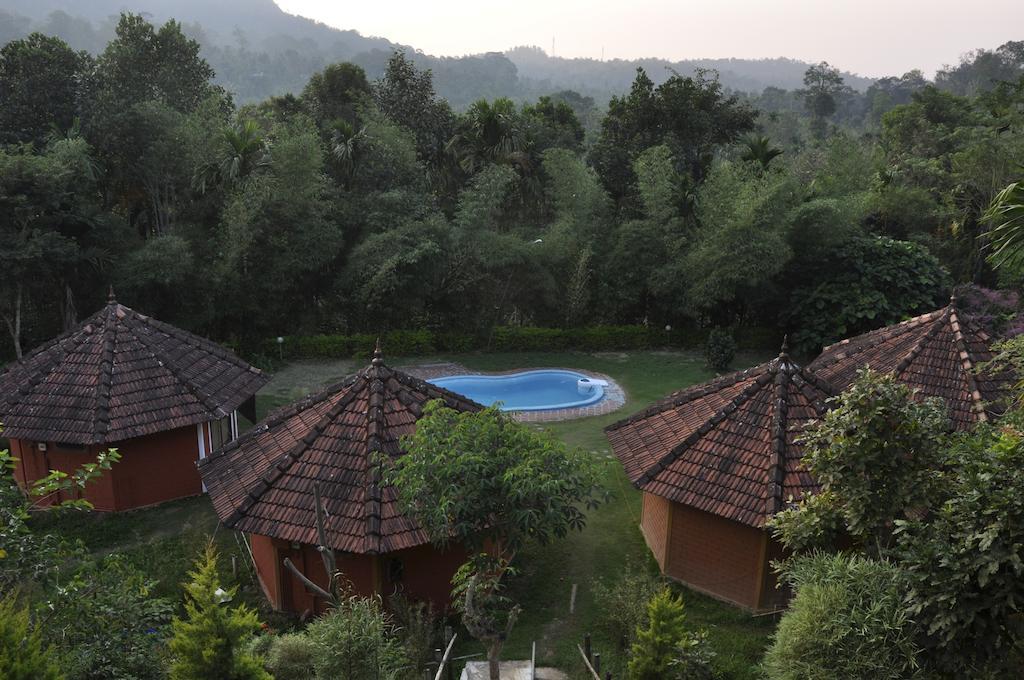 Sunbird Garden Resort Krishnagiri Kültér fotó