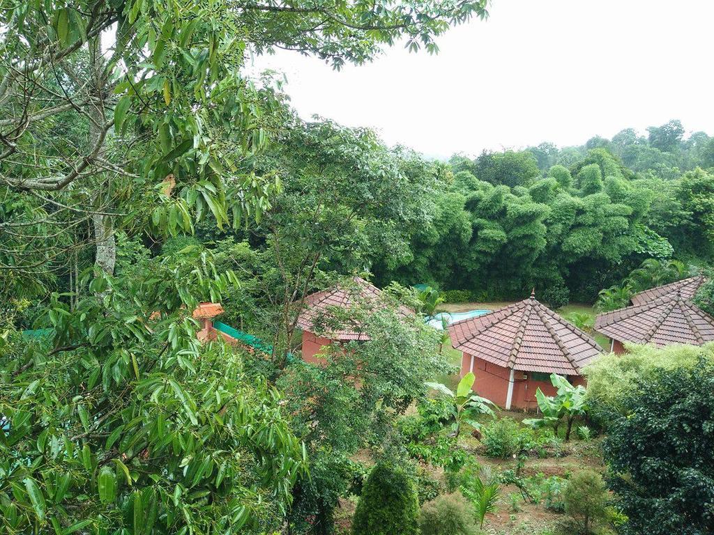 Sunbird Garden Resort Krishnagiri Kültér fotó