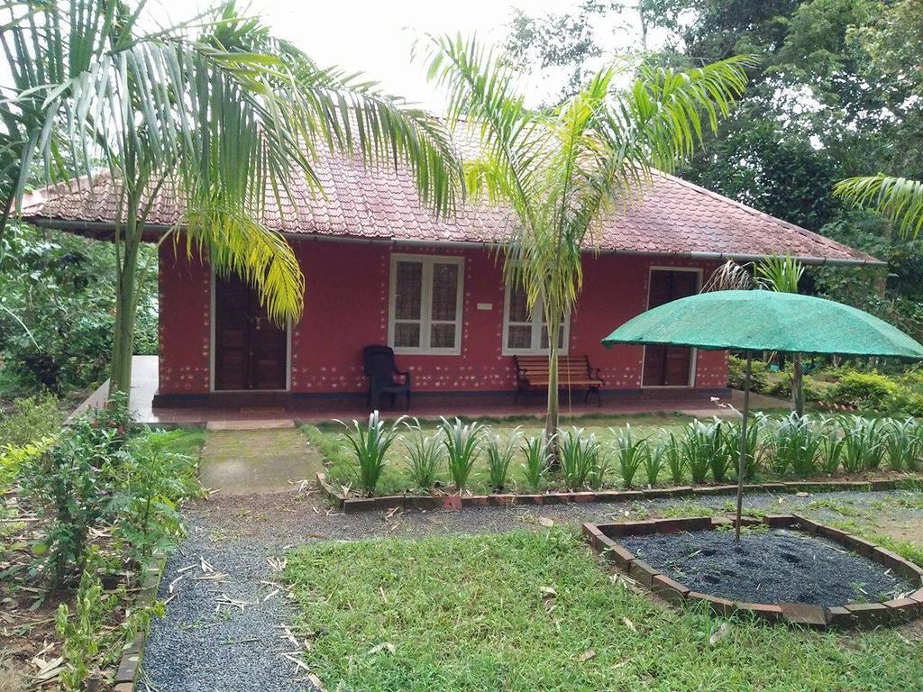 Sunbird Garden Resort Krishnagiri Kültér fotó