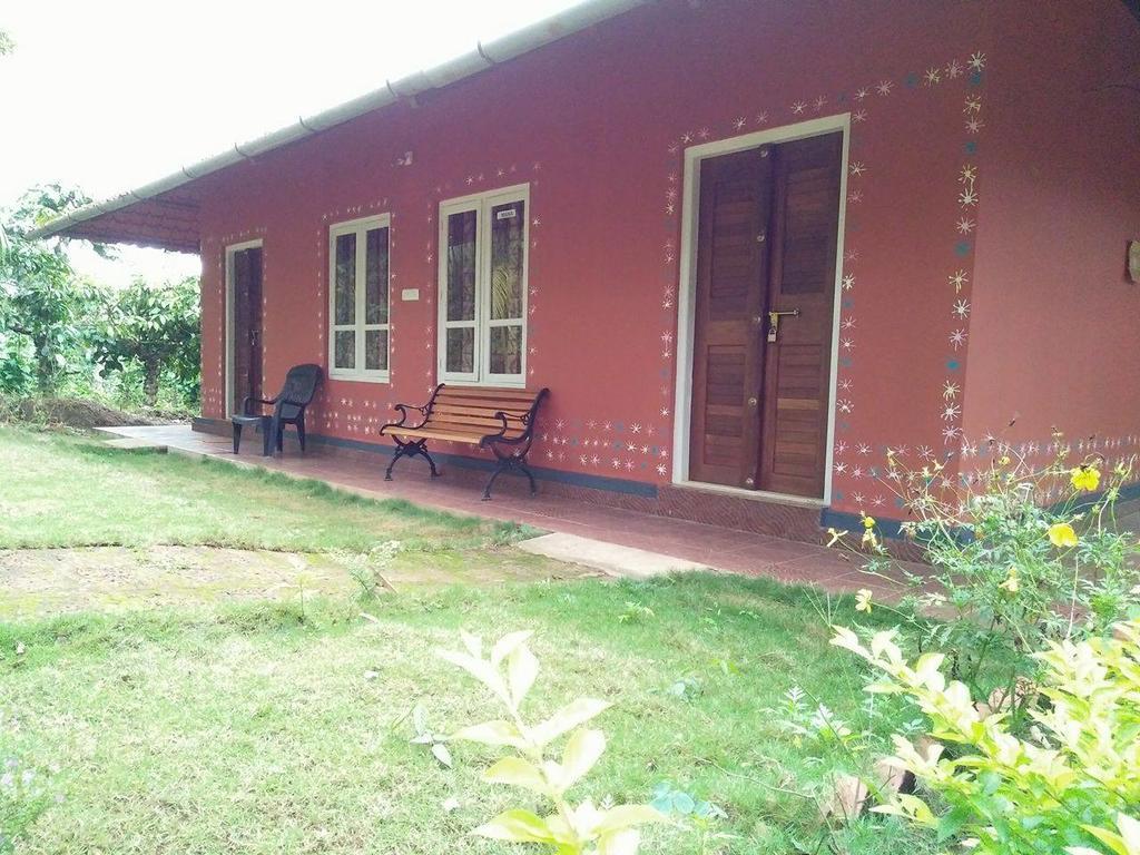 Sunbird Garden Resort Krishnagiri Kültér fotó